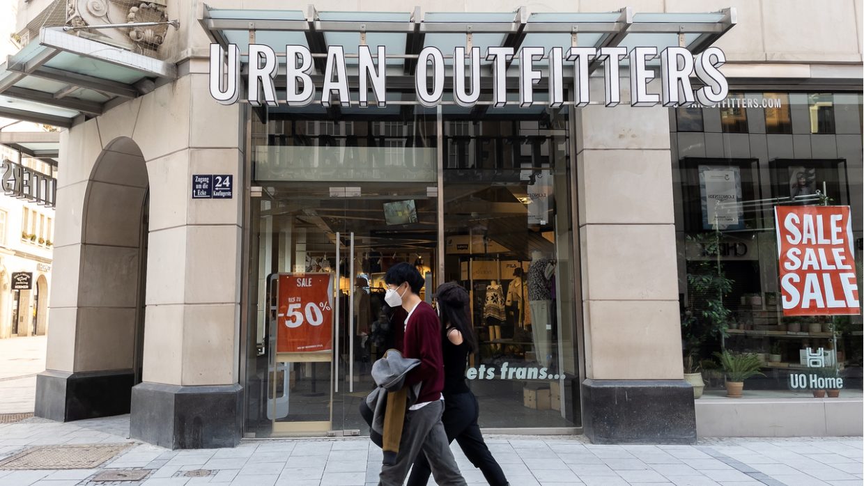 Urban Outfitters là một trong những bài học đắt giá về thất bại trên đất Trung