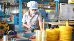 Nghịch lý các nhà máy tại Việt Nam lao đao vì thiếu lao động sau Covid