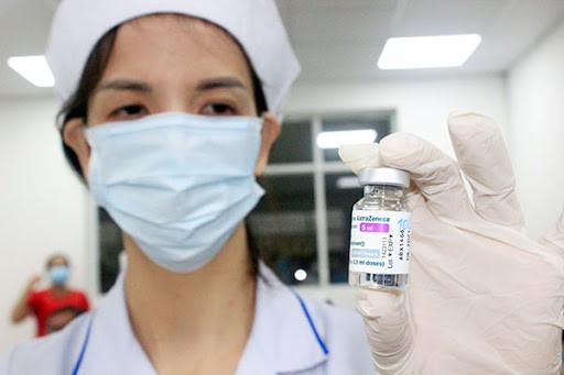 Tỉnh Đồng Nai rút ngắn thời gian tiêm vaccine phòng Covid-19 mũi 2 cho người đã tiêm mũi 1 bằng vaccine AstraZeneca. (Nguồn: Báo Đồng Nai)