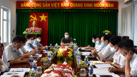 Chủ tịch UBND tỉnh Lâm Minh Thành làm việc với Ban Quản lý đầu tư và xây dựng thủy lợi 10
