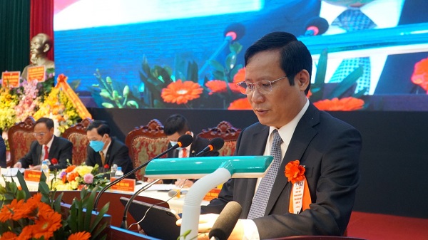 Phạm Tấn Công – Bí thư Đảng đoàn, Chủ tịch Phòng Thương mại và Công nghiệp Việt Nam phát biểu tham dự Đại hội