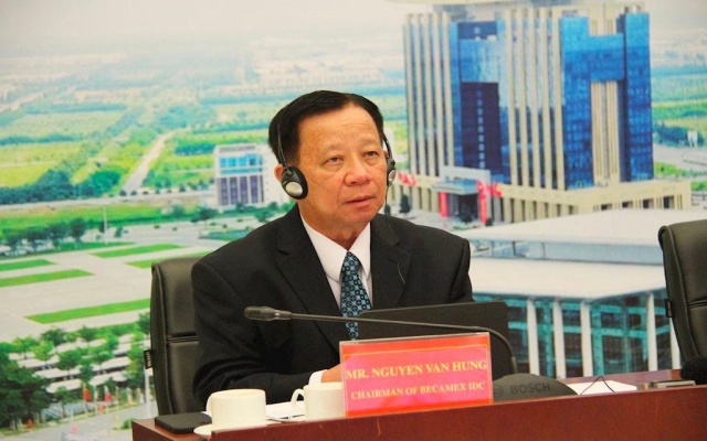Ông Nguyễn Văn Hùng, Chủ tịch HĐQT Becamex IDC phát biểu tại lễ ký kết hợp tác ở điểm cầu tỉnh Bình Dương