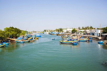 Bình Thuận: Cảng cá Phan Thiết dừng hoạt động vì liên quan ca nghi nhiễm COVID-19