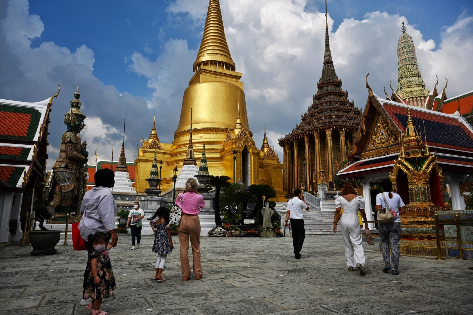 Khách du lịch tại Thái Lan trong ngày đầu mở cửa