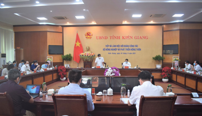 Thứ trưởng Bộ Nông nghiệp và PTNT Trần Thanh Nam phát biểu tại buổi làm việc