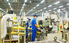TP HCM: Sản xuất tại các trung tâm công nghiệp bắt đầu phục hồi
