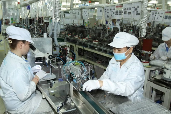 Việt Nam tập trung vào phục hồi sản xuất công nghiệp