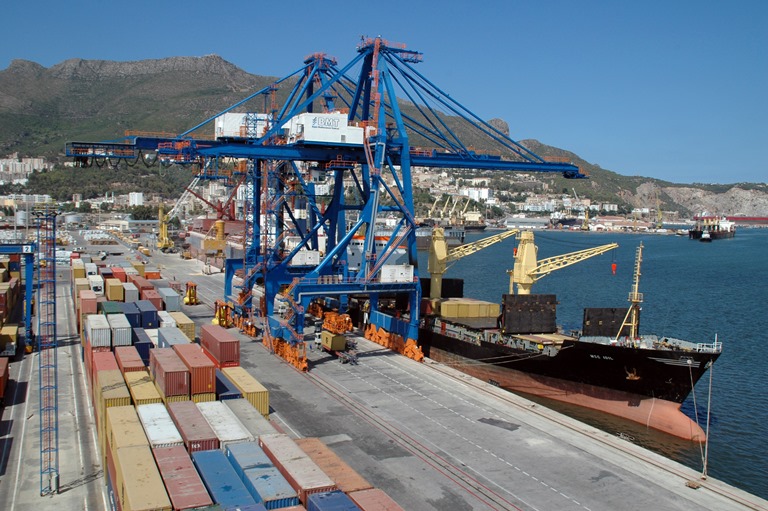 1 cảng xuất nhập khẩu của Algeria