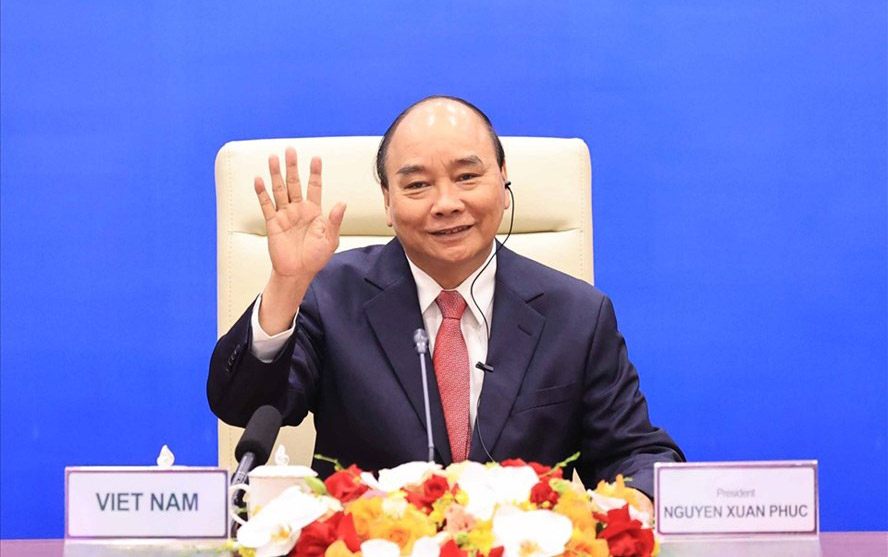 Chủ tịch nước Nguyễn Xuân Phúc tham dự Đối thoại thường niên giữa các nhà lãnh đạo APEC và Hội đồng kinh doanh APEC (ABAC) được tổ chức theo hình thức trực tuyến.