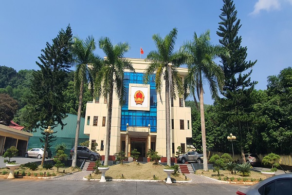 UBND huyện Lang chánh- Nơi có chủ tịch UBND huyện trẻ nhất tỉnh Thanh Hoá