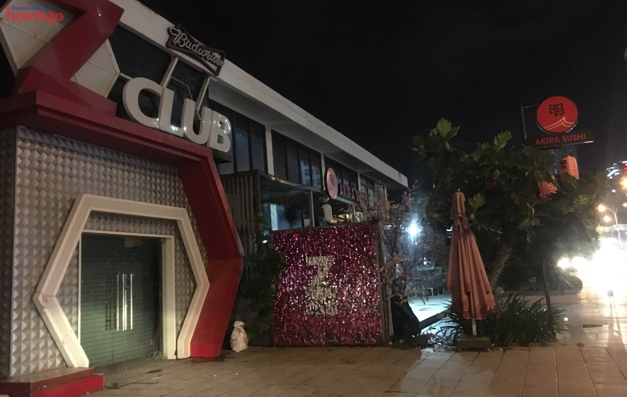 Một quán Bar trên đường Trần Phú, Tp.Nha Trang phải tạm ngưng hoạt động trước đây để phòng, chống dịch COvid-19 theo quy định
