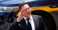 Elon Musk bán 8,8 tỷ USD cổ phiếu Tesla