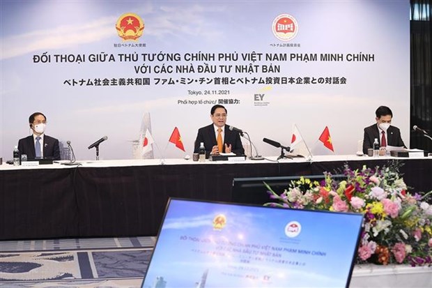 Thủ tướng Phạm Minh Chính đối thoại với các nhà đầu tư Nhật Bản. (Ảnh: Dương Giang)