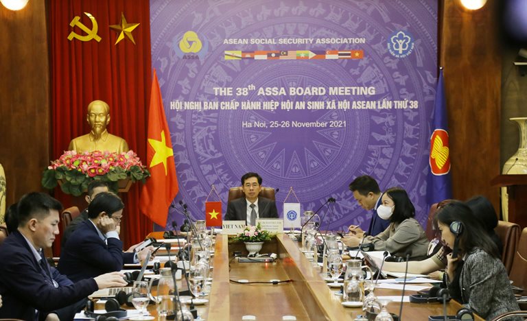 Tại điểm cầu Việt Nam, BHXH Việt Nam tham dự Hội nghị với tư cách là tổ chức thành viên, dưới sự chủ trì của Phó Tổng Giám đốc Đào Việt Ánh