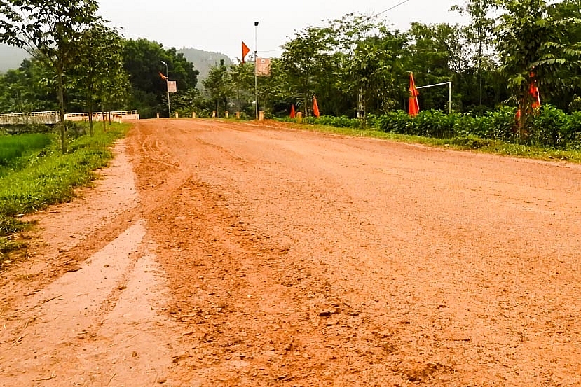 Hà Tĩnh khắc phục tình trạng lầy lội khi thi công quốc lộ 281