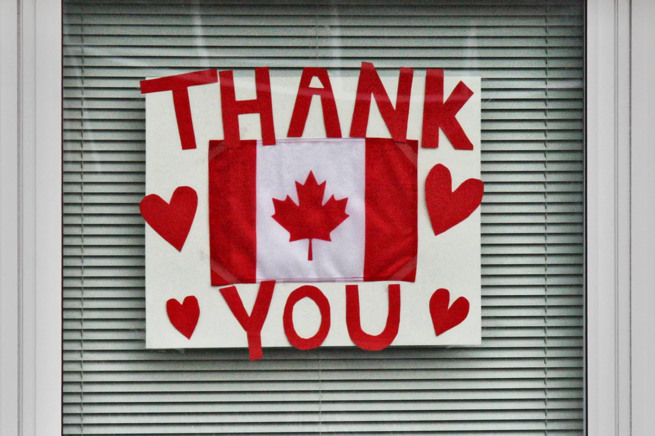 Lời cảm ơn của công chúng đến với y bác sĩ tại Toronto, Canada