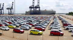 Ôtô nhập khẩu cuối năm tăng 77%