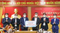 Doanh nghiệp Hưng Yên tài trợ 10 xe ô tô cho Hà Tĩnh phục vụ phòng, chống dịch Covid-19