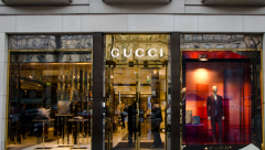 Doanh nghiệp ở nước Anh sẽ bán quần áo Gucci chính hãng với giá 16 USD