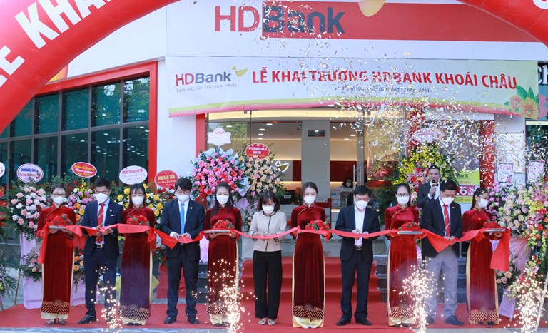 HDBank Khoái Châu đóng trụ sở tại Trung tâm Thương mại Khoái Châu, thôn An Bình, xã Dân Tiến, huyện Khoái Châu