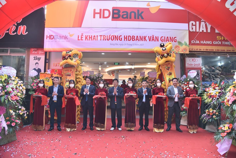 HDBank Văn Giang tọa lại tại khu dân cư đông đúc, thuận lợi cho các hoạt động giao dịch ngân hàng