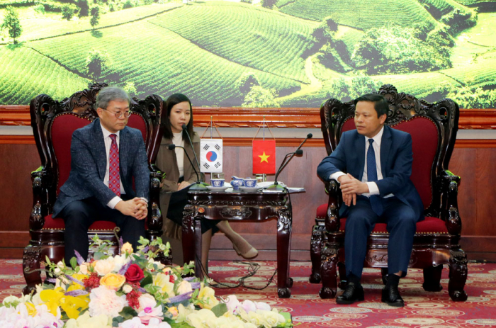 Phó Chủ tịch UBND tỉnh Phú Thọ- Phan Trọng Tấn tiếp và làm việc với đoàn cơ quan Hợp tác quốc tế của Chính phủ Hàn Quốc (KOICA)