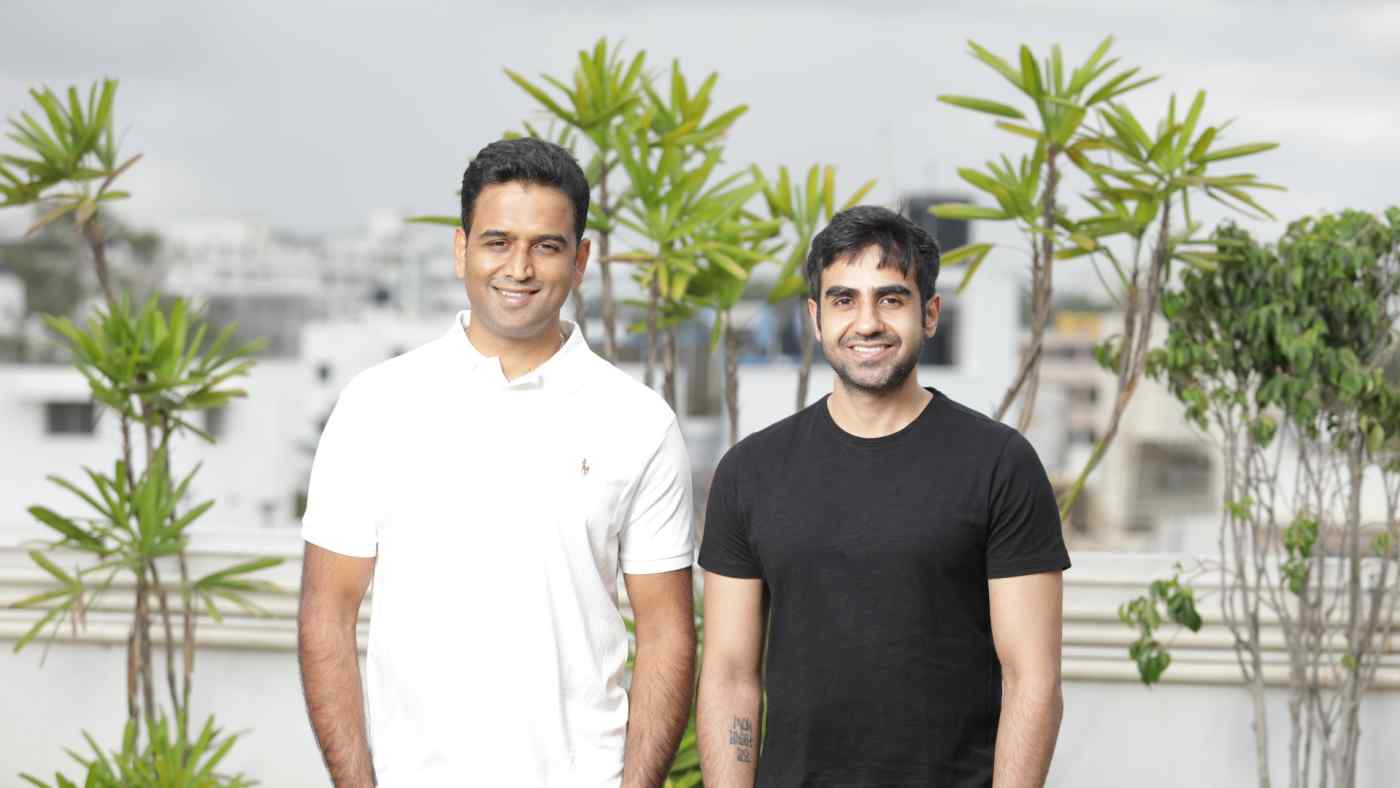 Nikhil Kamath (phải) cùng với anh trai Nithin Kamath (trái) đã thành lập Zerodha vào năm 2010