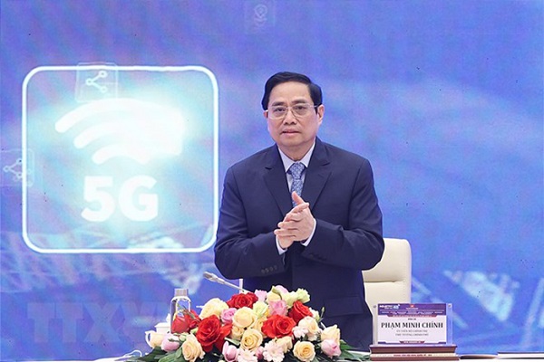 Thủ tướng Chính phủ Phạm Minh Chính chủ trì và phát biểu tại diễn đàn. Ảnh: TTXVN