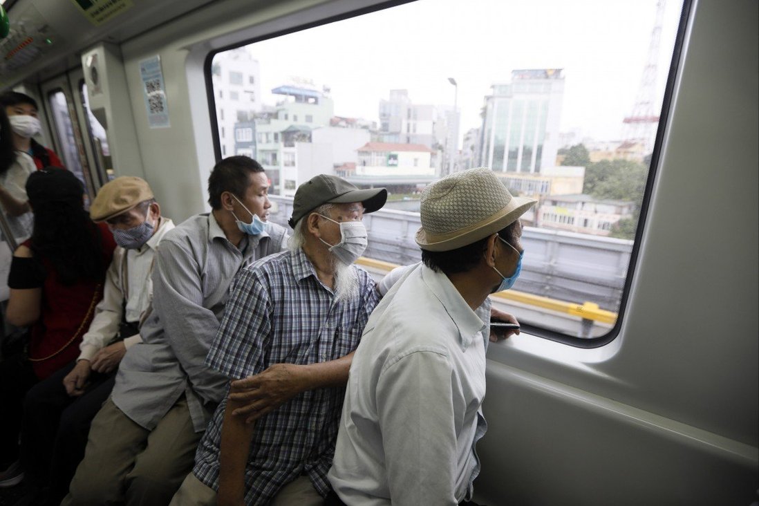 Người dân trải nghiệm đường sắt trên cao Cát Linh - Hà Đông sau 10 năm chờ