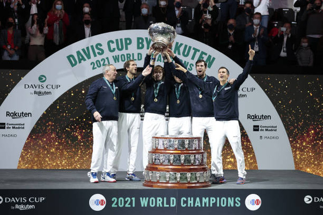 Đội tuyển quần vợt Nga vô địch Davis Cup 2021