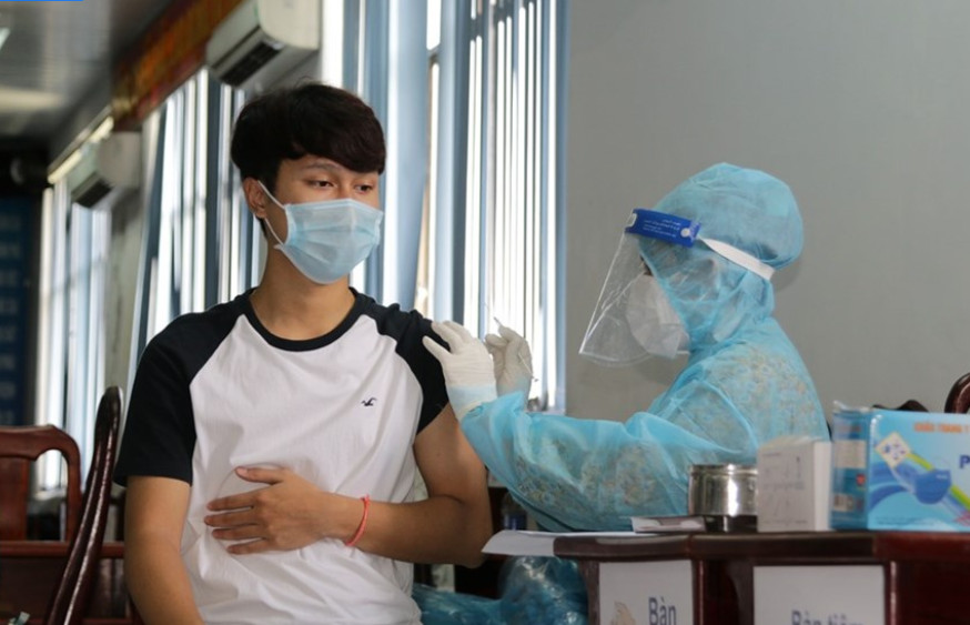 Tiêm vaccine phòng COVID-19 ở Kiên Giang