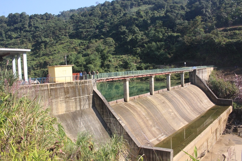 Chân ảnh: Đập ngăn nước phục vụ cho việc phát điện của nhà máy thủy điện Đồng Chum 2