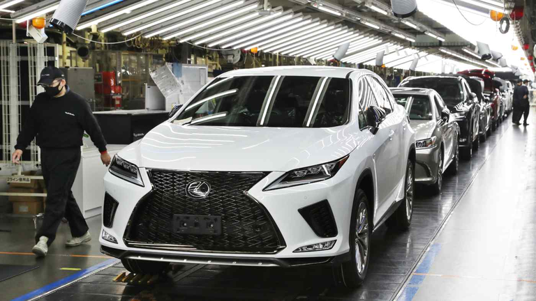 Xe Lexus được lắp ráp tại nhà máy Miyata của Toyota ở tỉnh Fukuoka, miền nam Nhật Bản