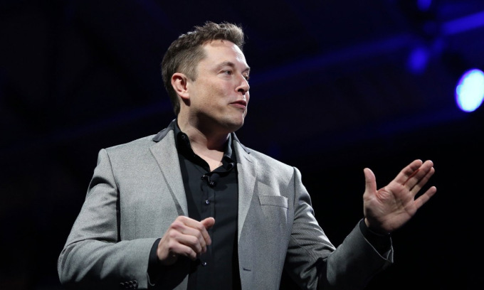 Đấu giá gần 8.000 USD cho bài kiểm tra do Elon Musk chấm điểm