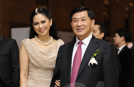 Vợ chồng tỷ phú Johnathan Hạnh Nguyễn - Lê Hồng Thủy Tiên. Nguồn: Internet