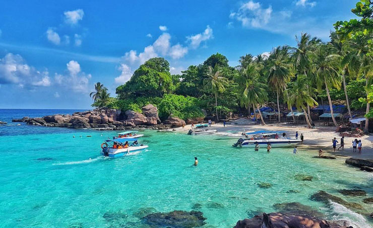 Phú Quốc được mệnh danh thiên đường nghỉ dưỡng tại Việt Nam với bãi biển trong xanh
