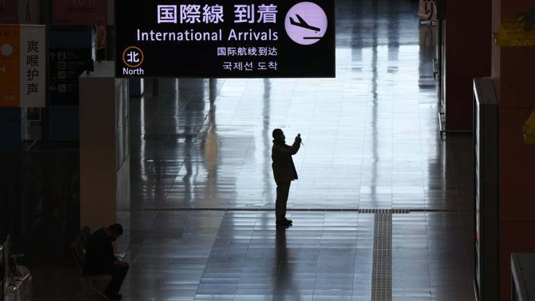 Sân bay Kansai tại Nhật Bản vắng khách sau khi lệnh cấm được ban hành