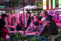 Doanh nghiệp Mỹ than trời vì Trung Quốc tăng thuế nhập khẩu thịt lợn