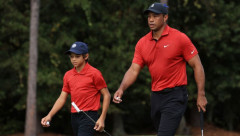 Cha con nhà Tiger Woods về nhì tại giải golf PNC Champions 2021