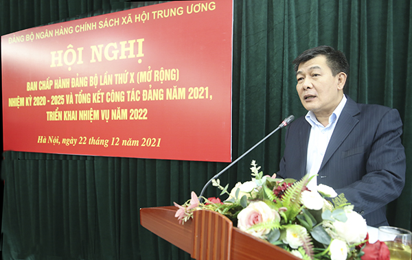 Phó Bí thư thường trực Đảng ủy Khối DNTW Nguyễn Đức Phong phát biểu chỉ đạo Hội nghị