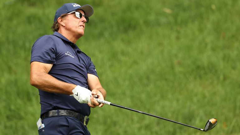 "Lão đại" của làng golf thế giới Phil Mickelson trở lại với giải đấu ở Hawaii