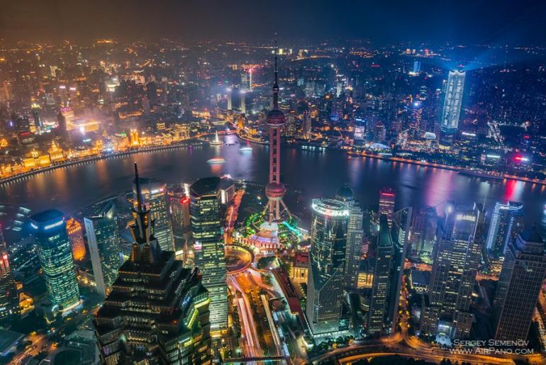 Ngành môi giới bất động sản Trung Quốc đứng trước nguy cơ bị "xóa sổ" trong bối cảnh chính quyền khuyến khích giao dịch trực tiếp không qua trung gian