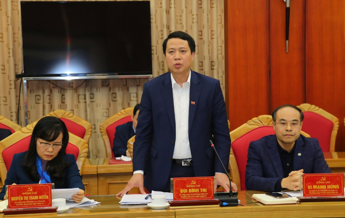 Trưởng Ban Tổ chức Tỉnh ủy Phú Thọ thảo luận tại hội nghị