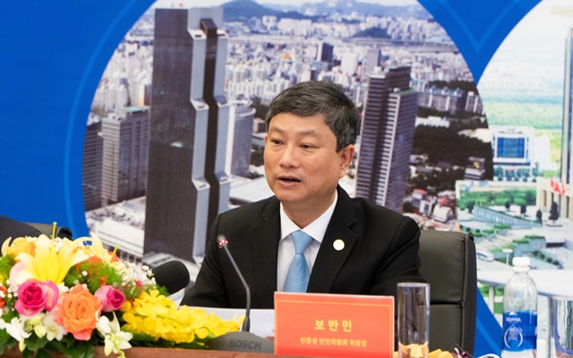Ông Võ Văn Minh – chủ tịch UBND tỉnh Bình Dương phát biểu tại buổi lễ