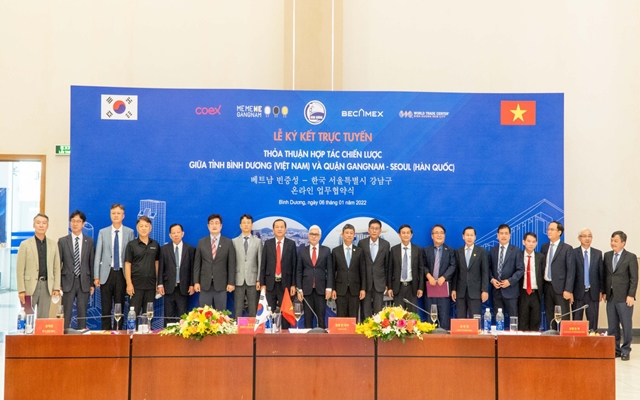 Toàn cảnh buổi lễ ký kết trực tuyến “Thỏa thuận hợp tác chiến lược giữa tỉnh Bình Dương – Việt Nam và quận Gangnam – Seoul – Hàn Quốc nhằm thúc đẩy hoạt động thương mại quốc tế và trao đổi văn hóa”