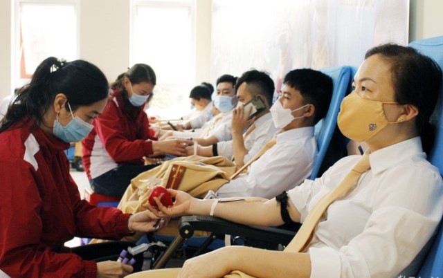 Nghệ An: Hơn 100 cán bộ, chiến sỹ Phòng CSGT tham gia Chương trình "Mỗi giọt máu cho đi, một cuộc đời ở lại"