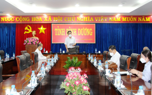 Ông Nguyễn Lộc, Phó Chủ tịch UBND tỉnh Bình Dương phát biểu