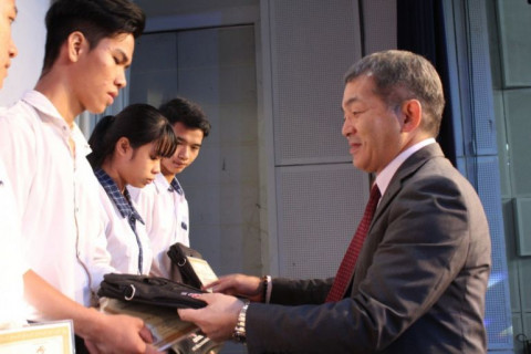 Doanh nghiệp Nhật Bản trao học bổng "Cho em đến trường" cho 400 học sinh nghèo vượt khó học giỏi Đồng Nai