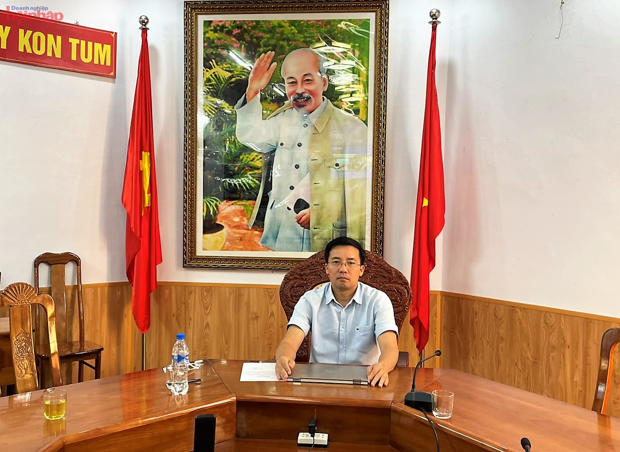 Ông Nguyễn Thanh Mân – Chủ tịch UBND thành phố Kon Tum chia sẻ với phóng viên. (Ảnh Trọng Tâm).
