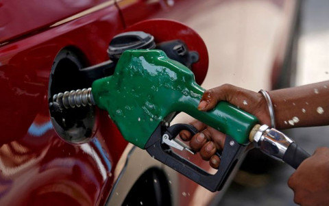 Giá xăng dầu tăng lần thứ ba liên tiếp